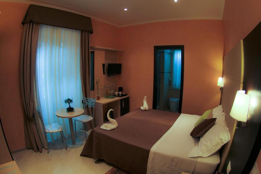 Deluxe Double or Twin Room City View