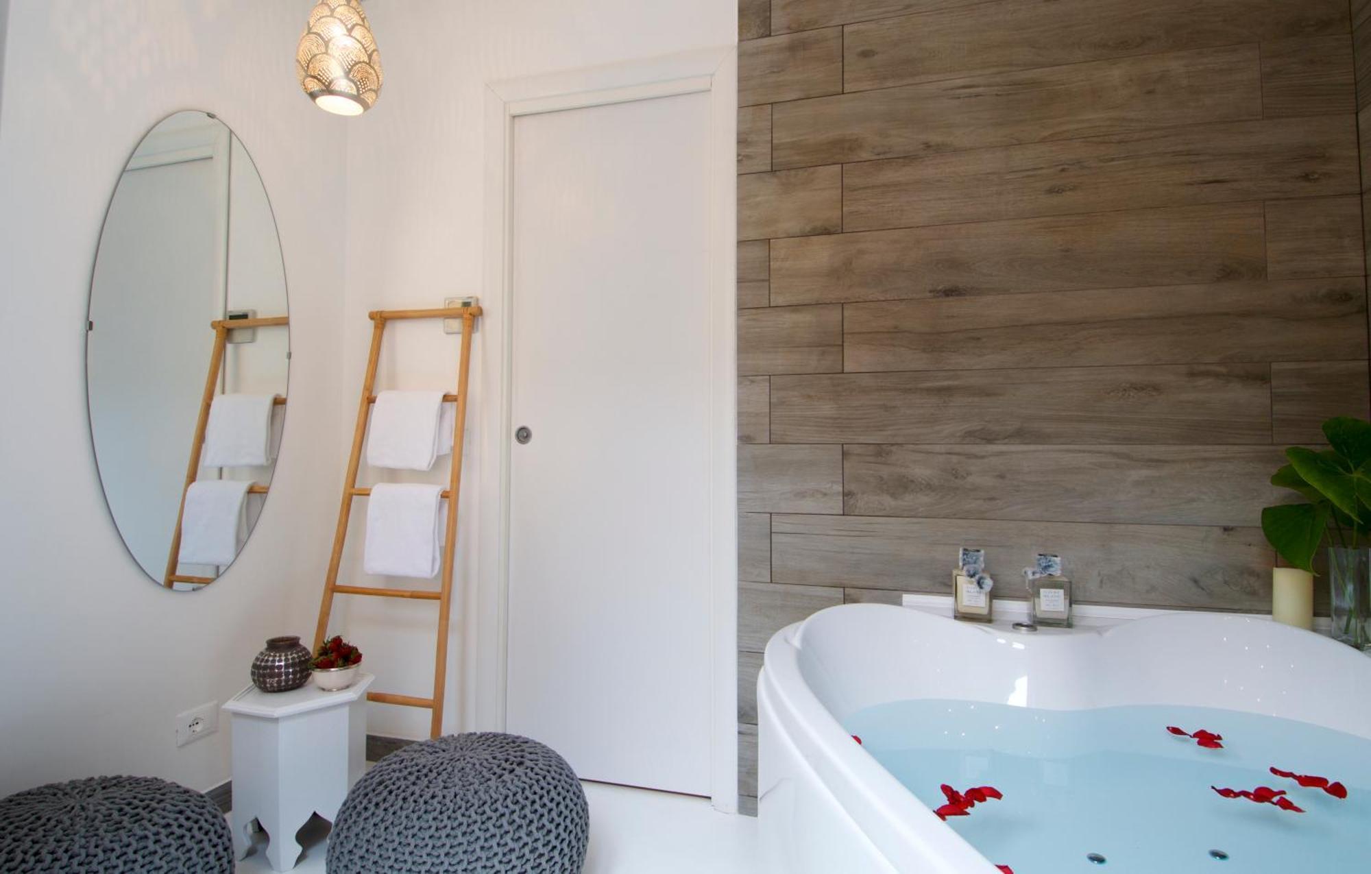 Suite Spa Bath