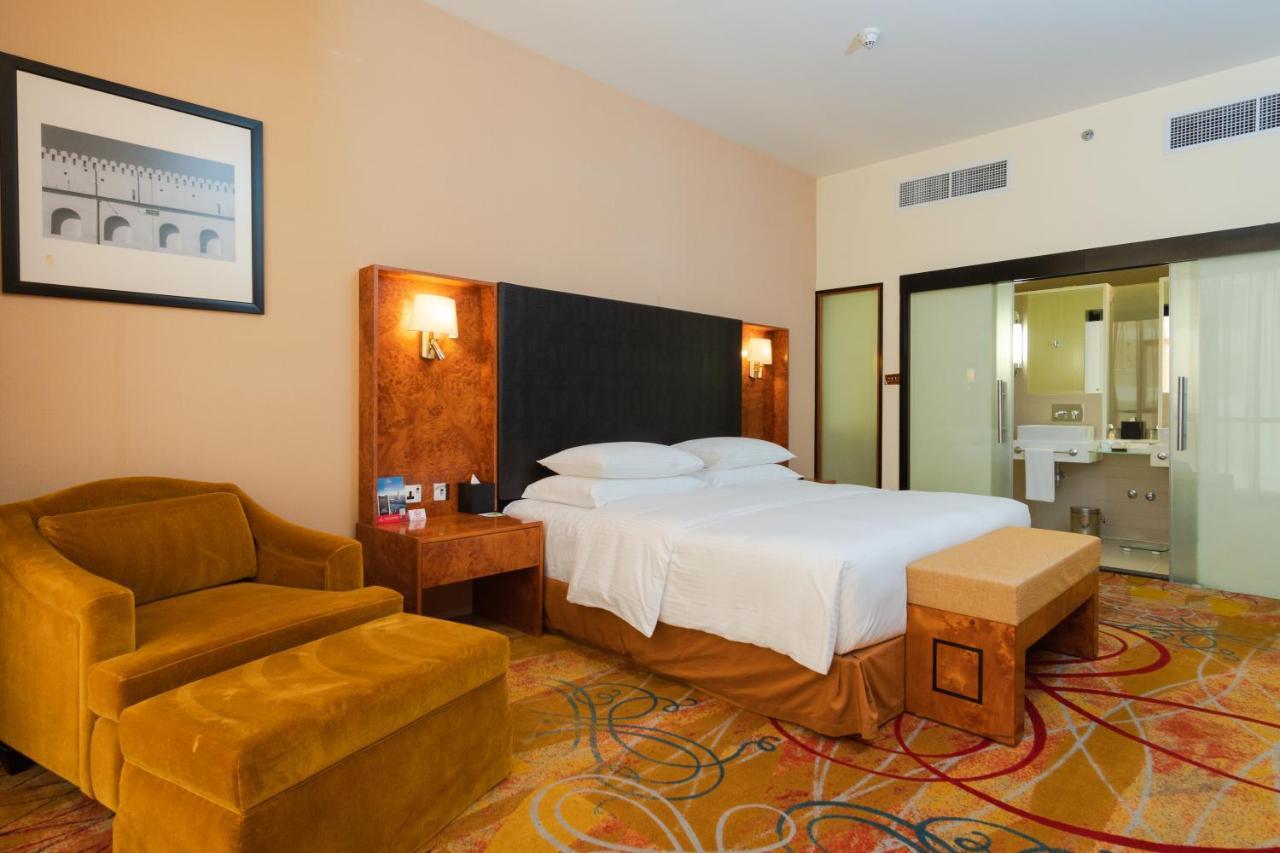 Executive Deluxe Suite complimentary shuttle to DXB Airport Terminal 1 & 3
