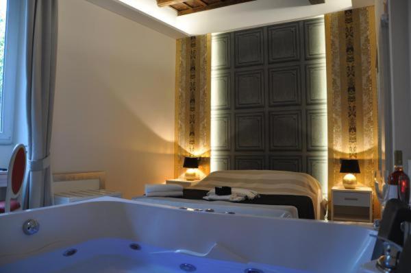 King Room Spa Bath