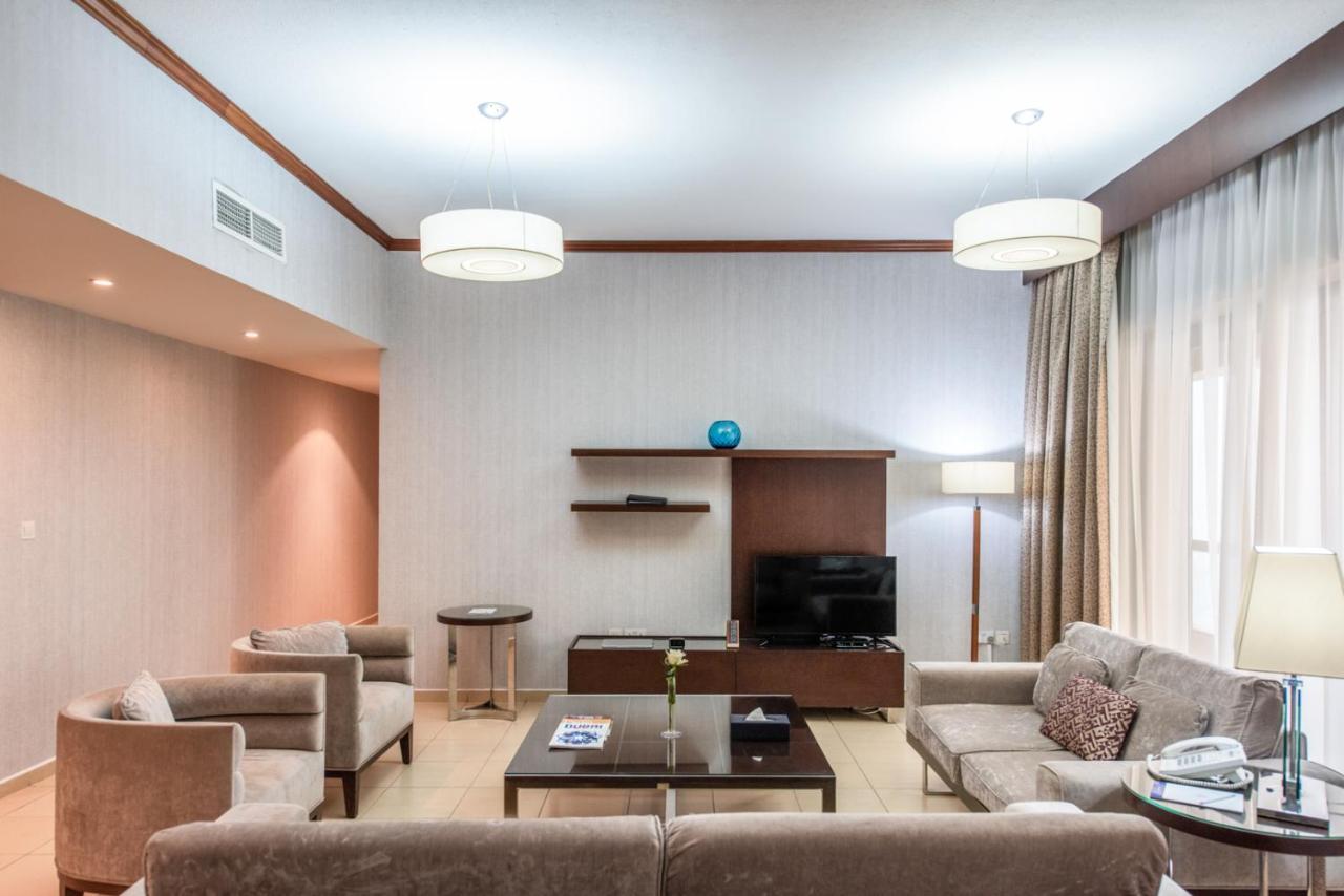 Deluxe Four-Bedroom Apartment