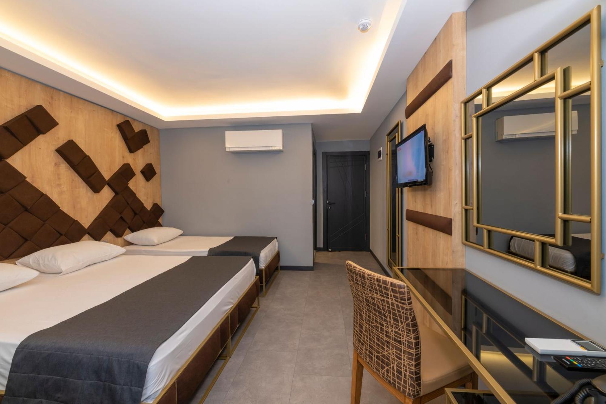 Deluxe Quadruple Room