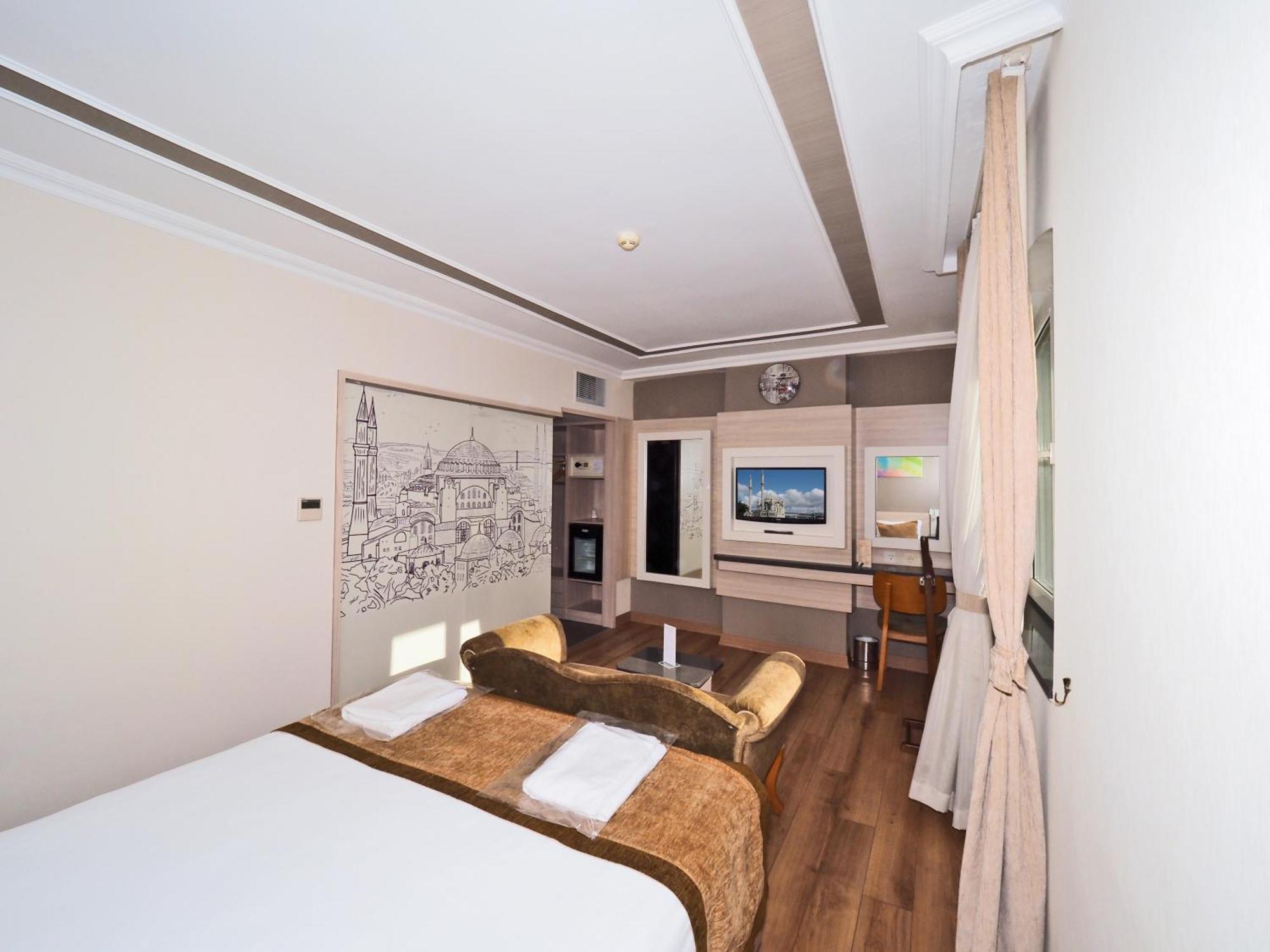 Double or Twin Room,1035323436:JPEG