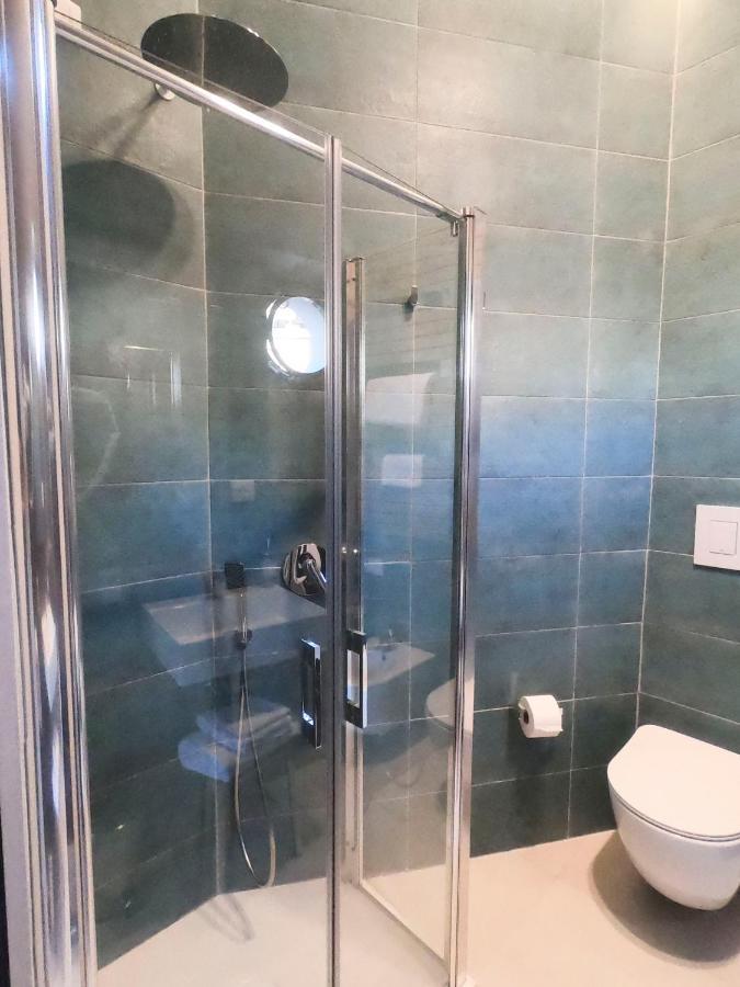Deluxe King Double Room
