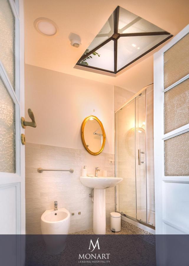 Deluxe King Room Balcony