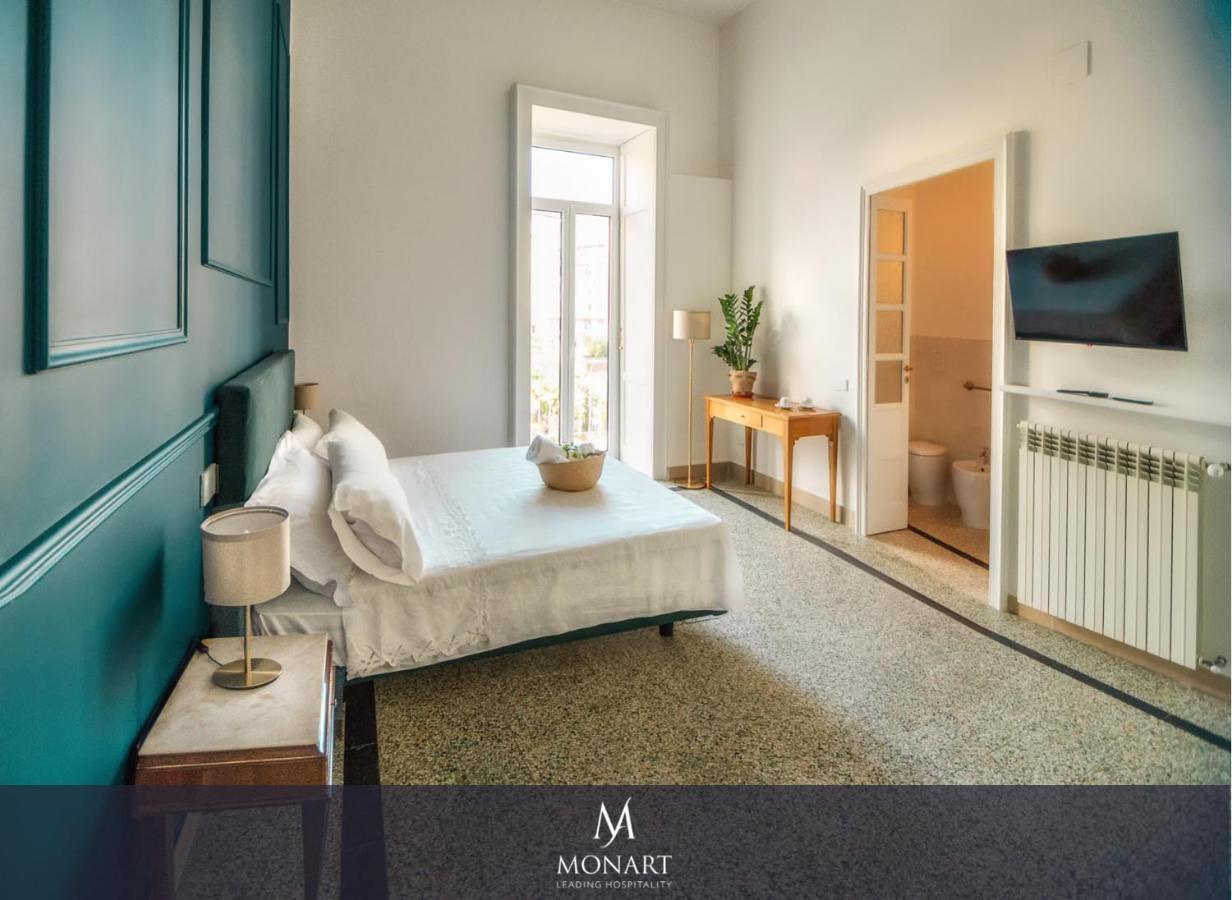 Deluxe King Room Balcony
