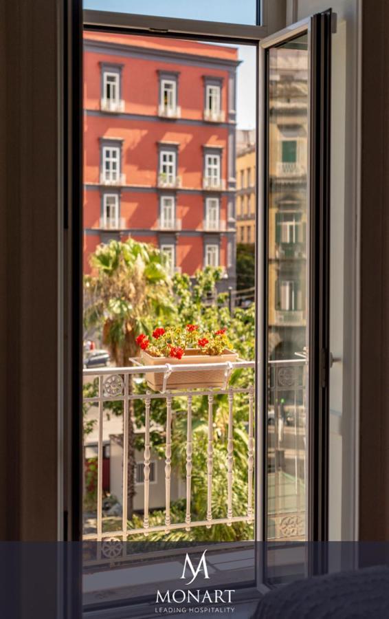 Superior King Room Balcony
