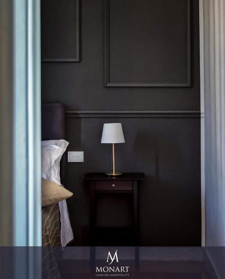 Superior King Room Balcony