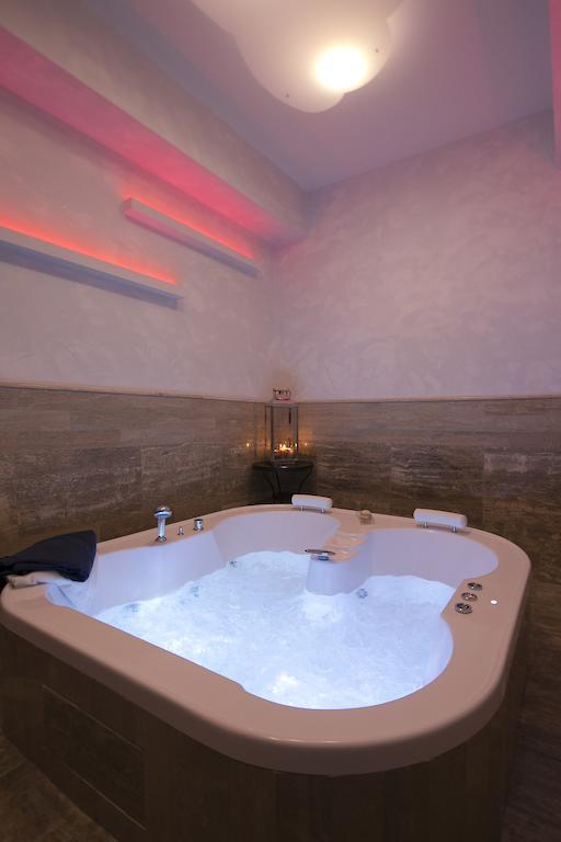 Suite Spa Bath