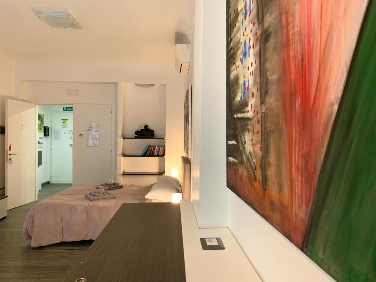 Triple Room Private External Bathroom