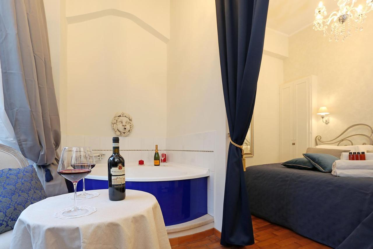Deluxe Suite Spa Bath