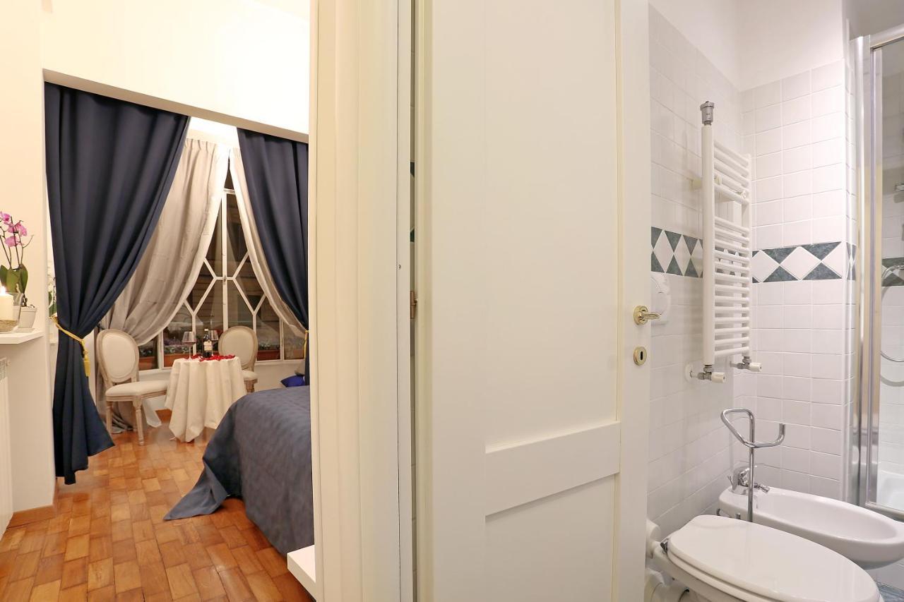 Deluxe Suite Spa Bath