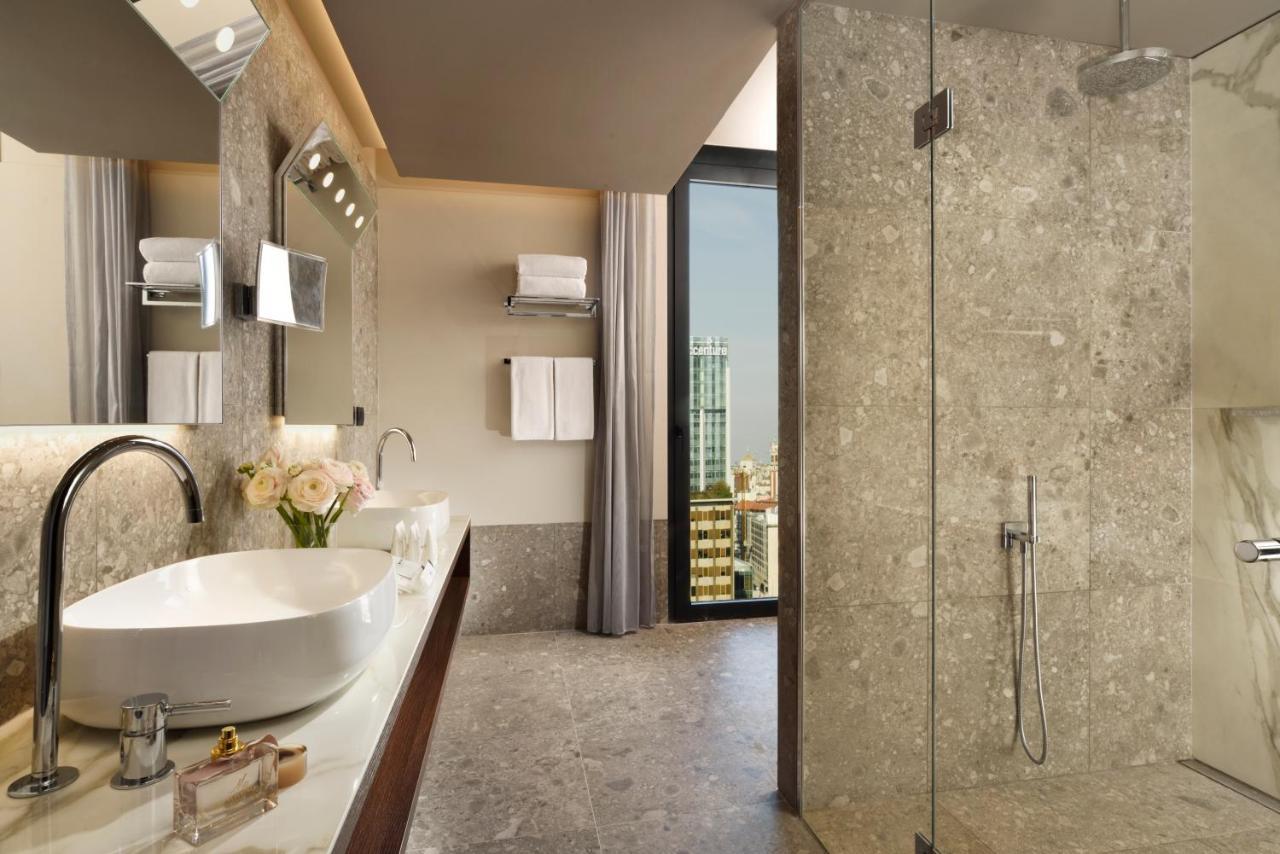 Penthouse Suite V-Floor Garden View