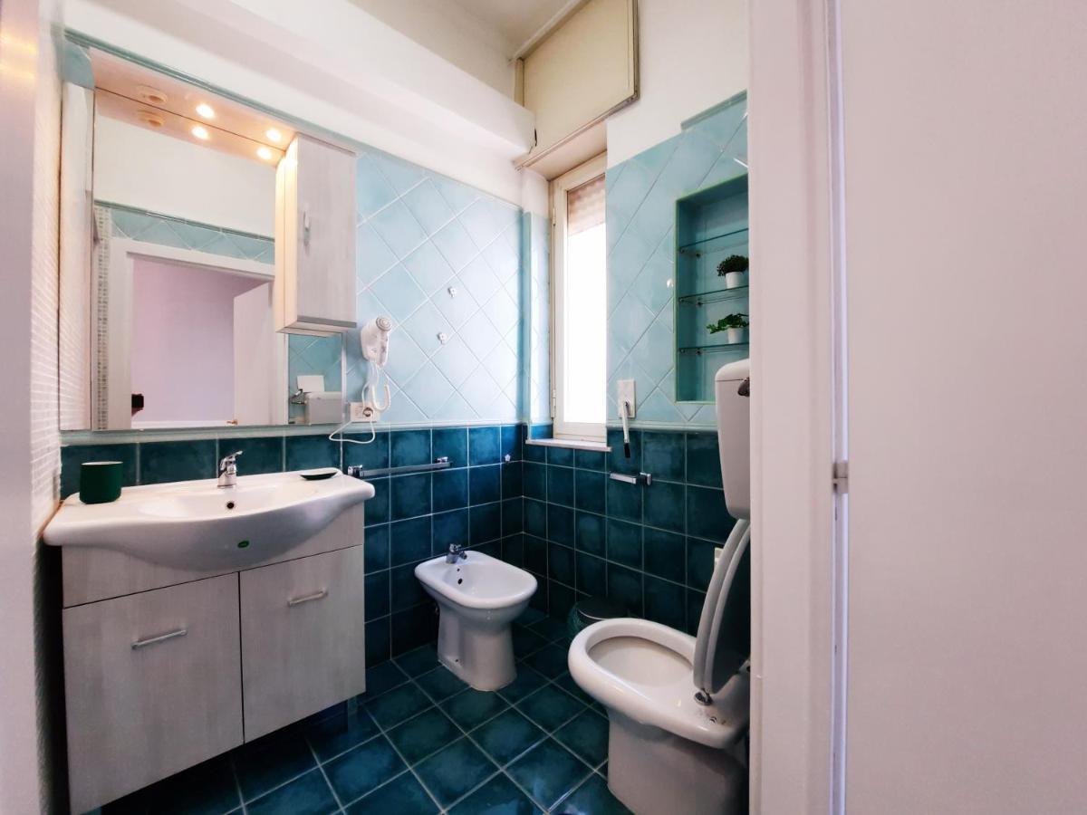 Deluxe Double Room Private Bathroom