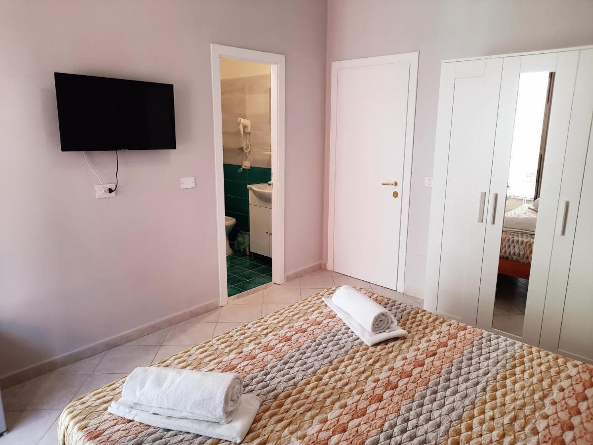 Double Room Private Bathroom