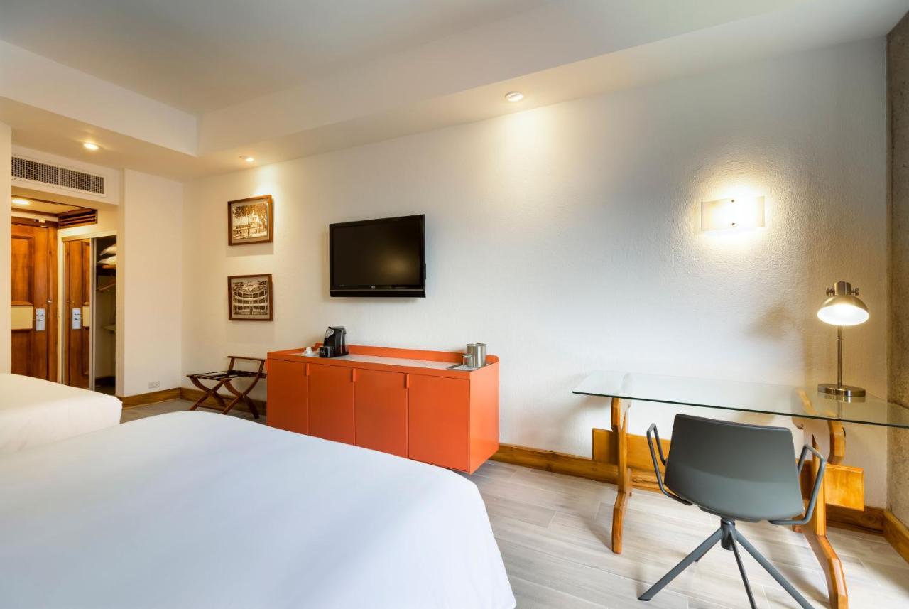 Premium King Room