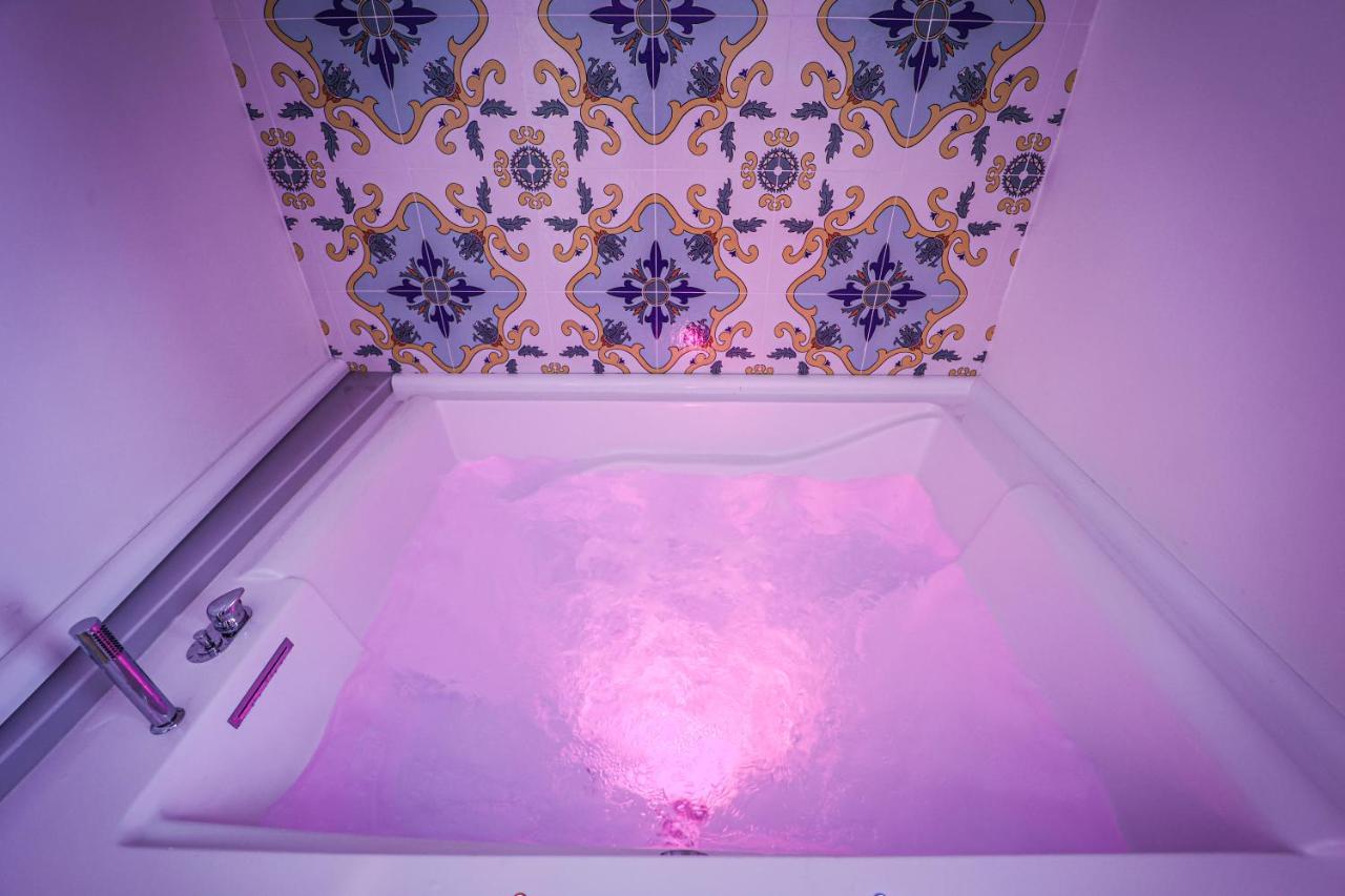 Queen Room Spa Bath