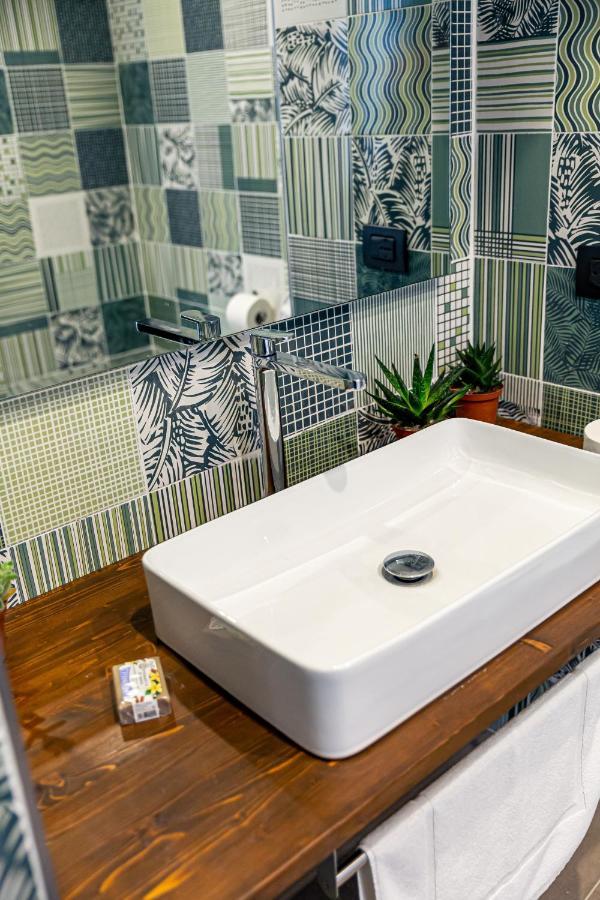 Queen Room Spa Bath