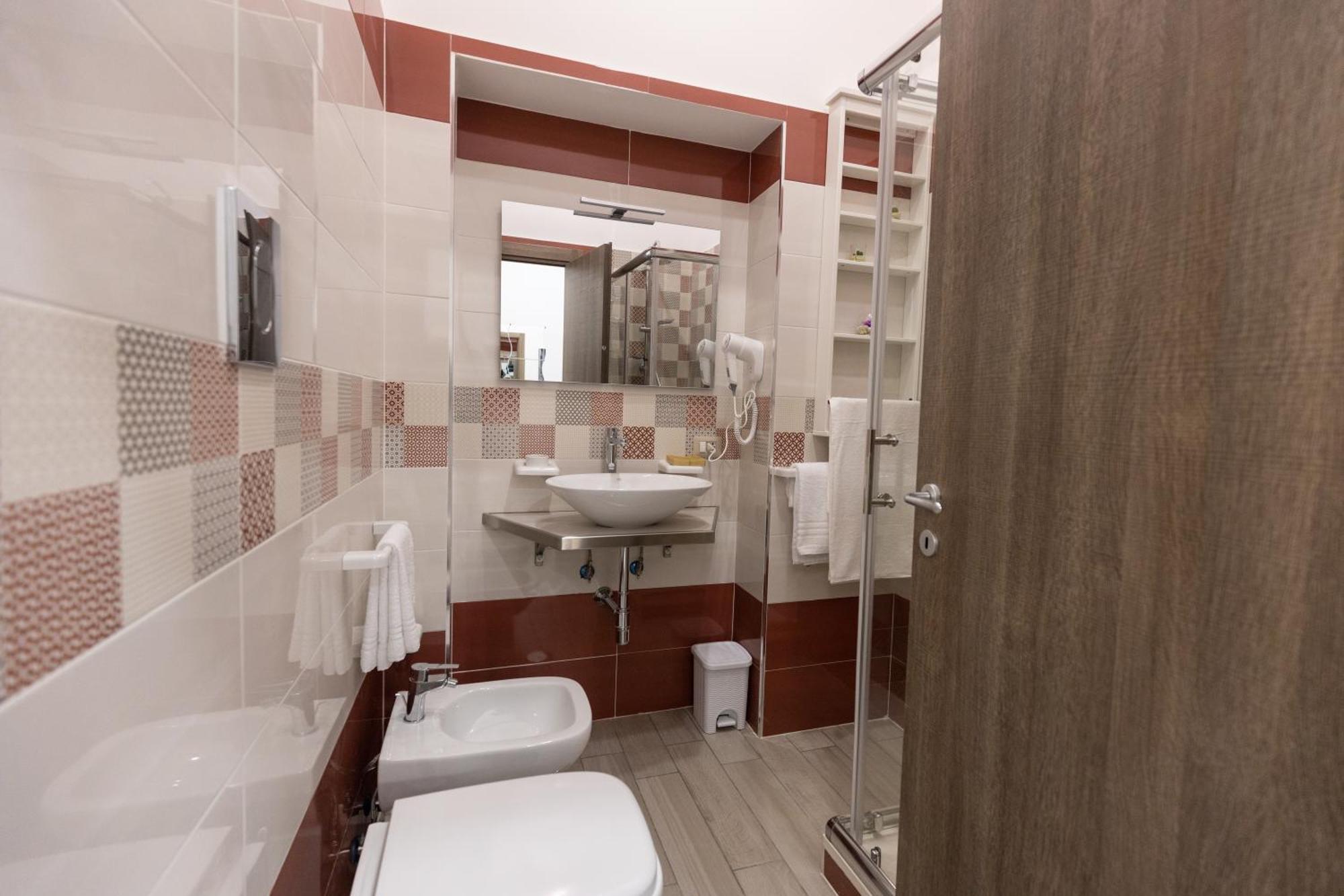 Quadruple Room Private Bathroom