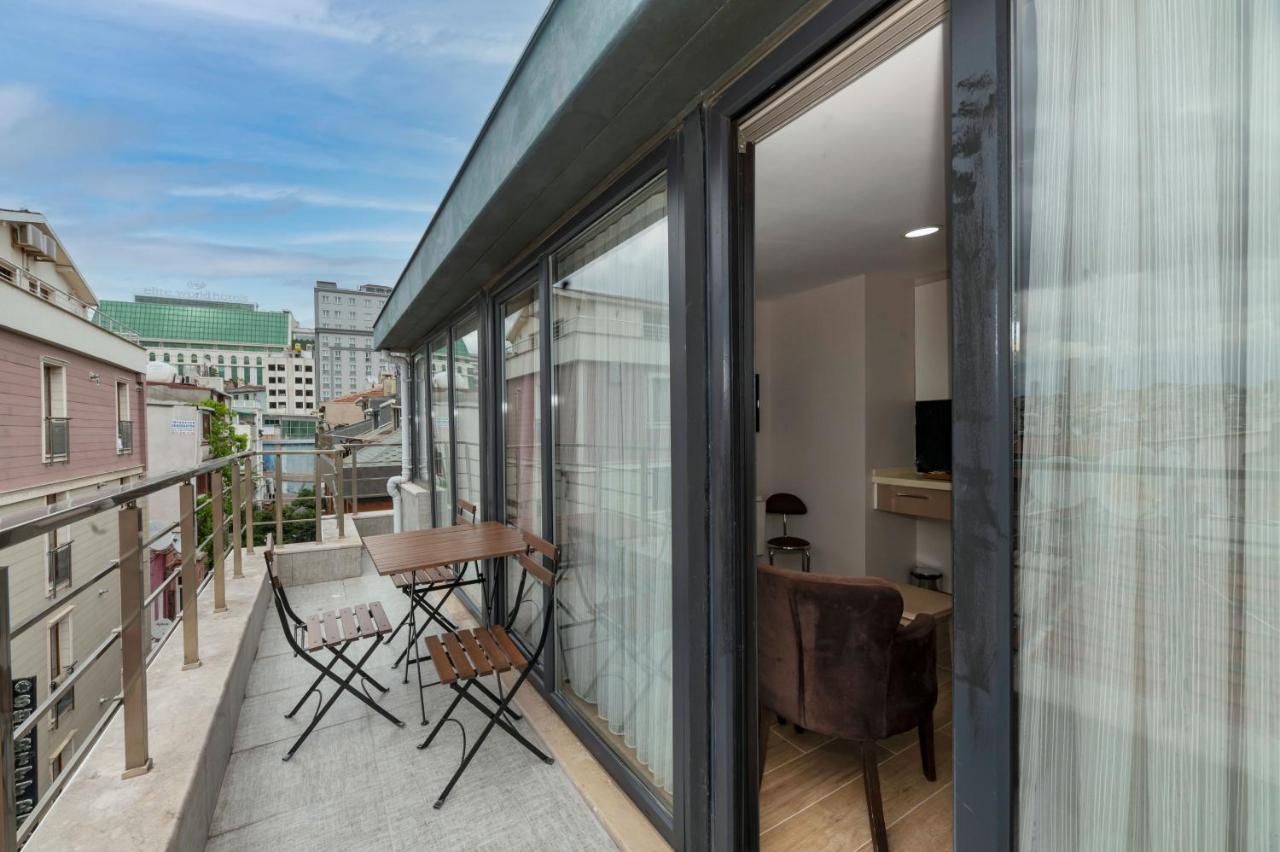 Family Room with Terrace