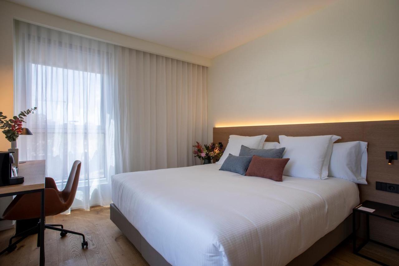 Executive King Room with Pool View