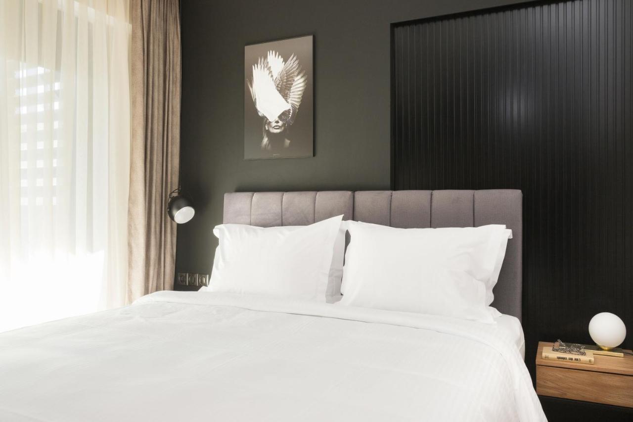 EASY 1-Bedroom Apartment