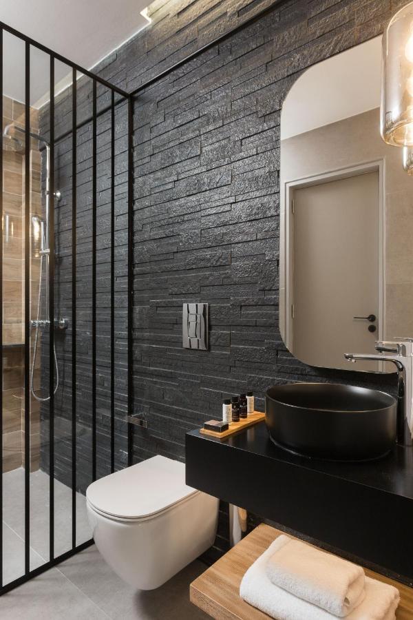 EASY 1-Bedroom Apartment