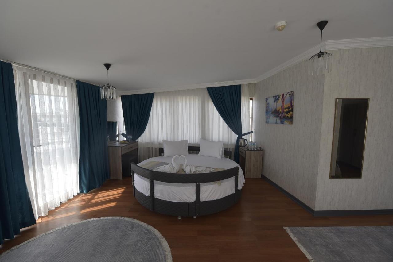Deluxe Suite with Sea View