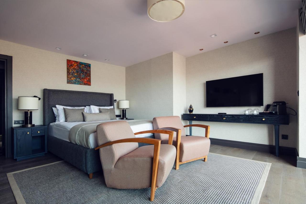 Deluxe Double Room with Balcony and Sea View