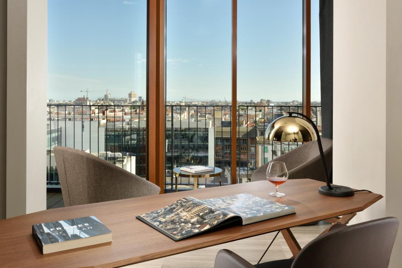 Penthouse Suite V-Floor City View