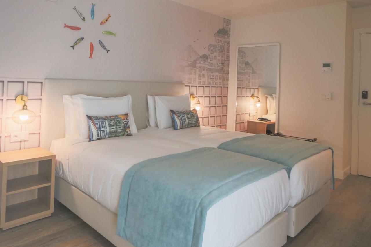 Twin Room with City View