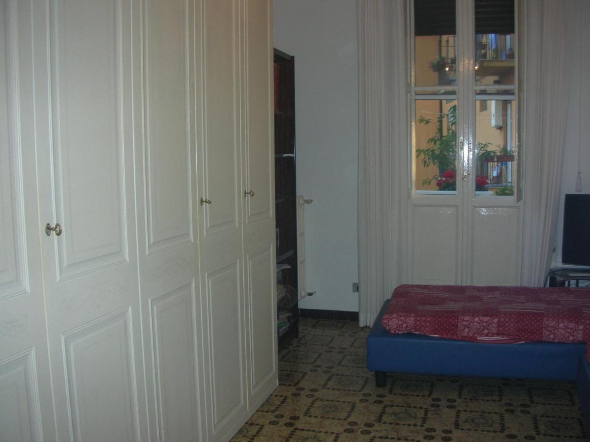 Twin Room Private External Bathroom