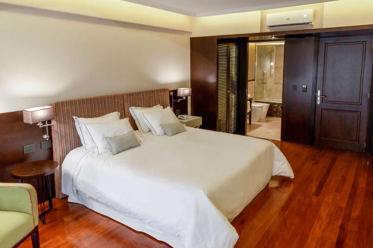 King Suite Non-Smoking