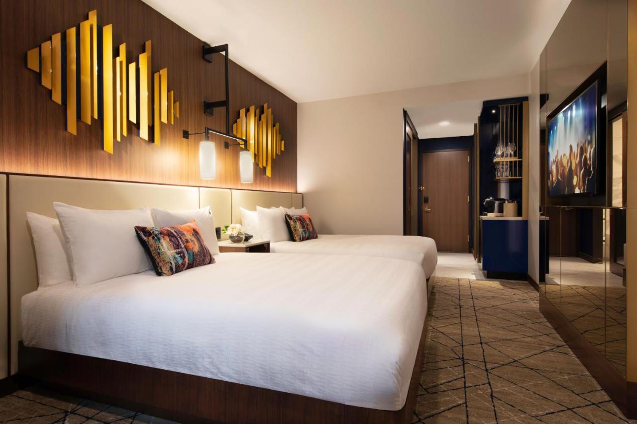 Standard Queen Room