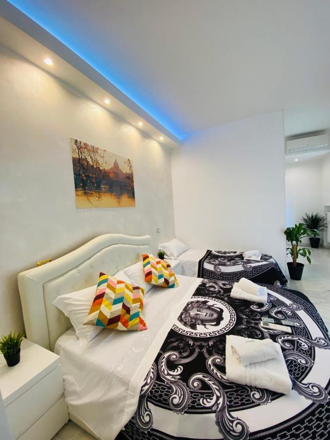 Family Room Private Bathroom