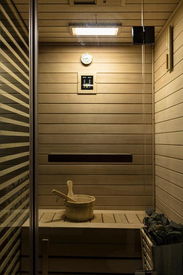 Senior Suite Spa Bath Sauna