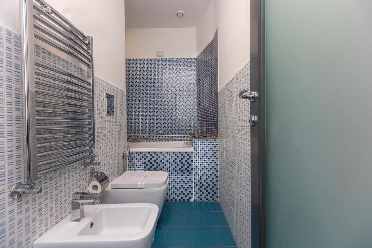 Triple Room Bath