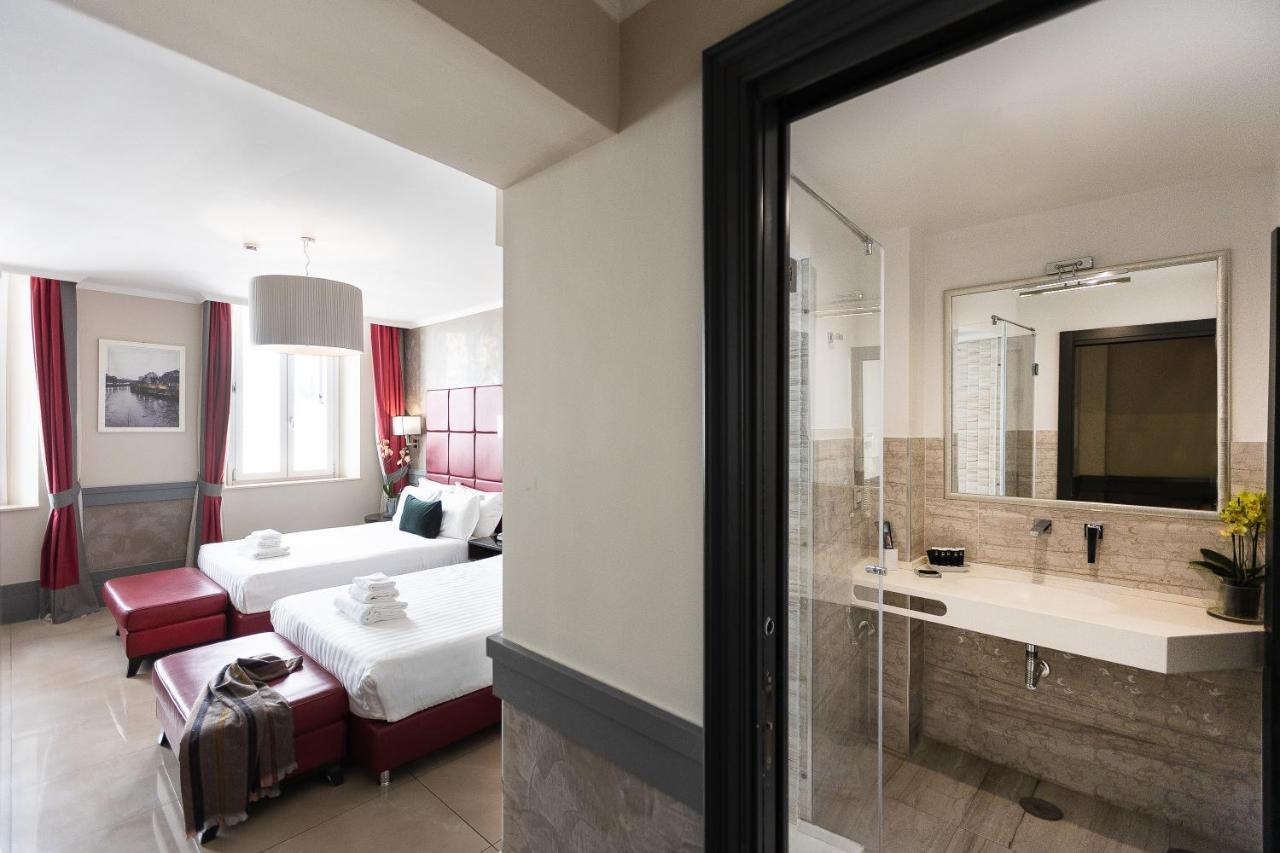 Quadruple Room Bath