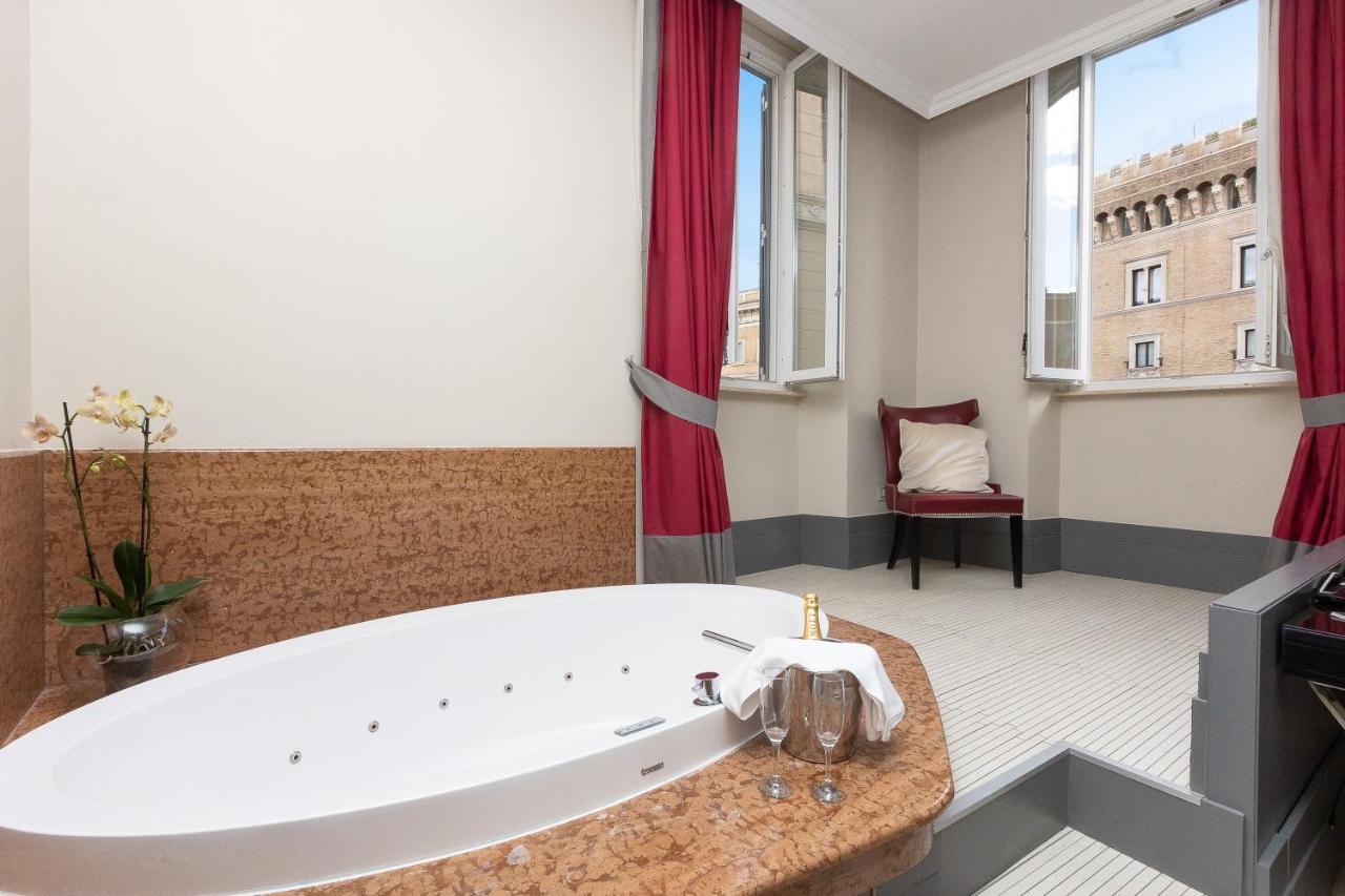 Deluxe Double Room Bath