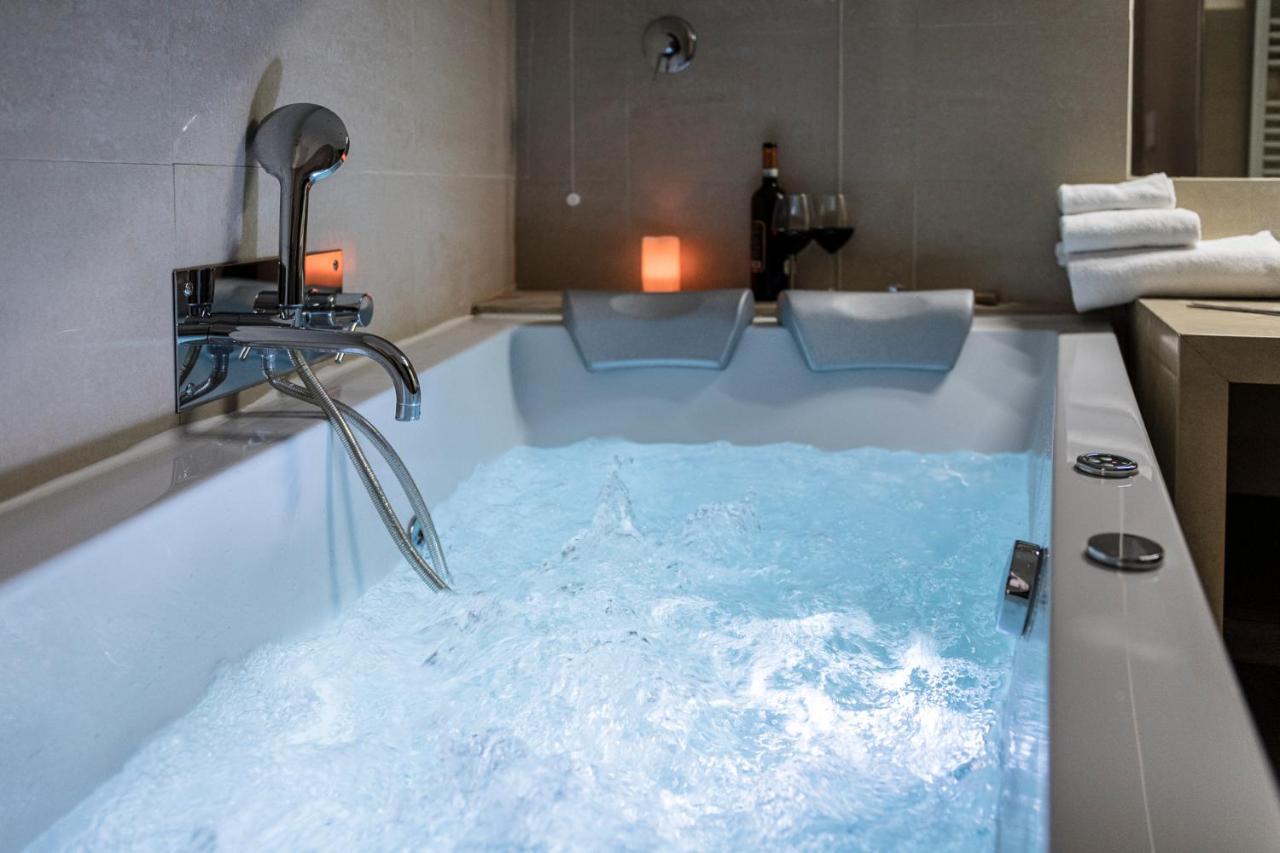 Superior Suite Spa Bath Sauna