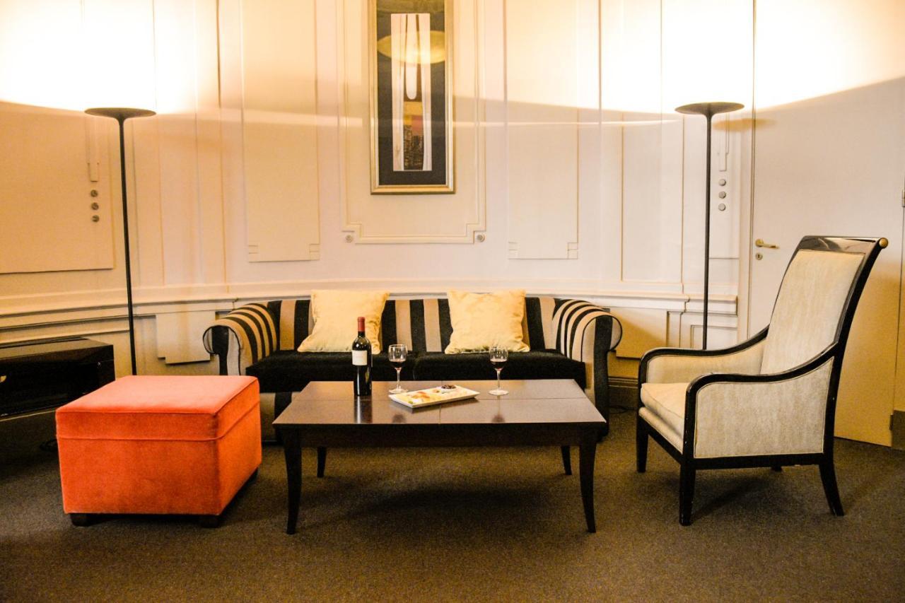 Corner Double Room
