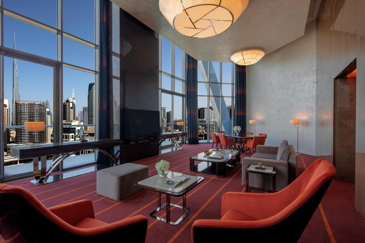 Rockstar King Suite