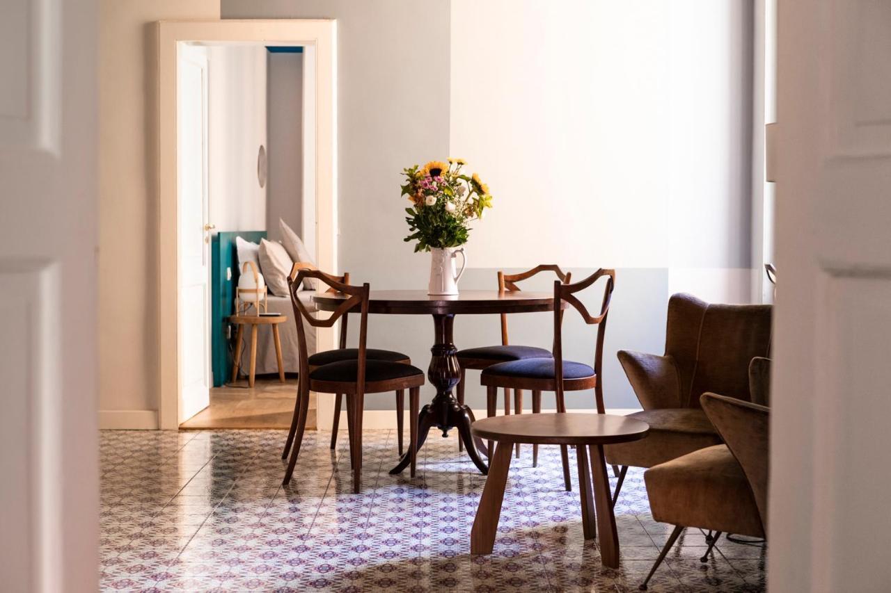 Deluxe Queen Suite
