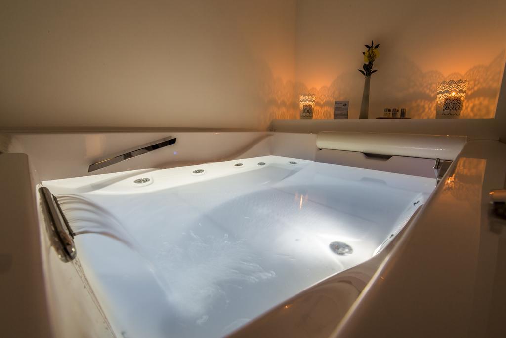 Deluxe Double Room Spa Bath