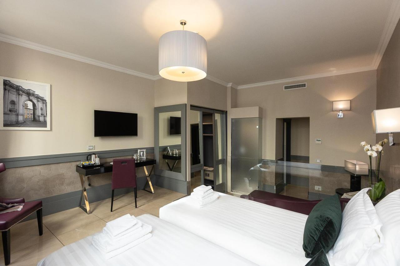 Triple Room Bath