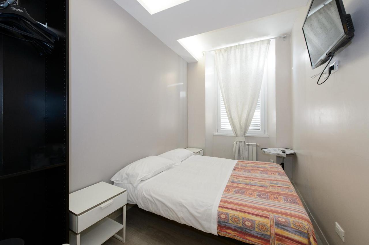 Double Room Private External Bathroom