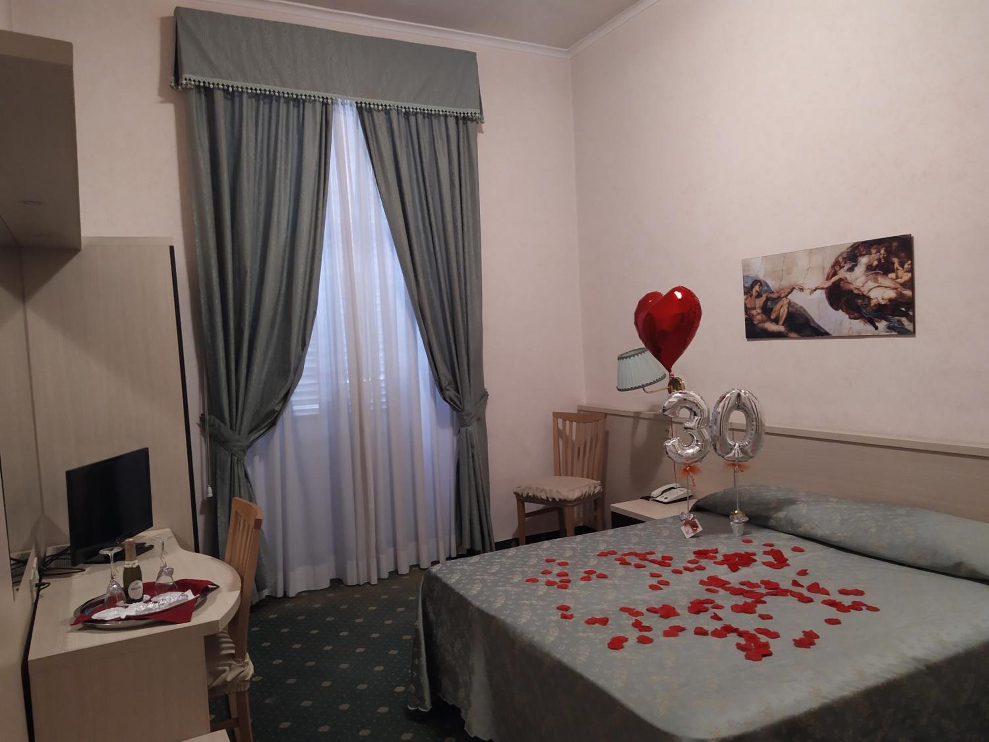 Double or Twin Room,997965654:JPEG