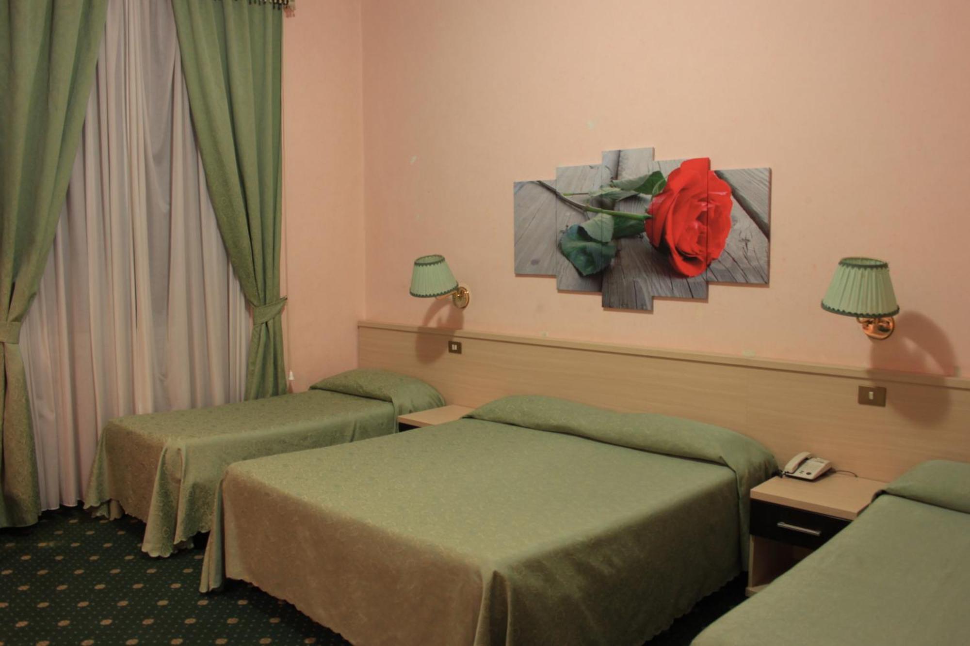Quadruple Room,61232713:JPEG