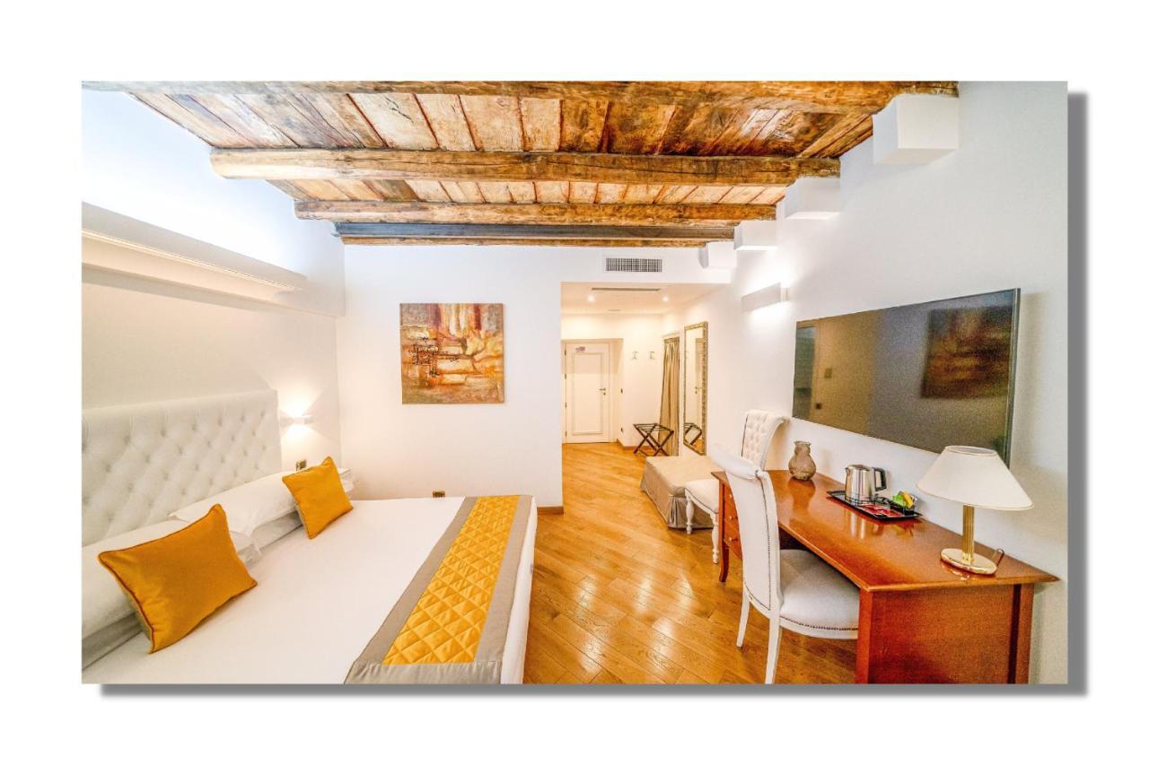 Luxury Triple Room