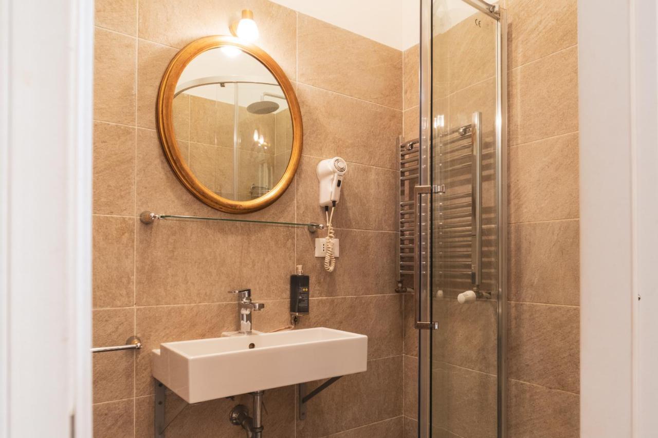 Executive Triple Room